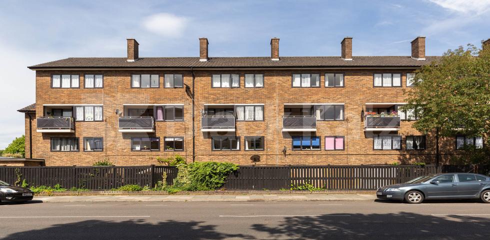 			NEW INSTRUCTION!, 3 Bedroom, 1 bath, 1 reception Flat			 Dalmeny Avenue, TUFNELL PARK